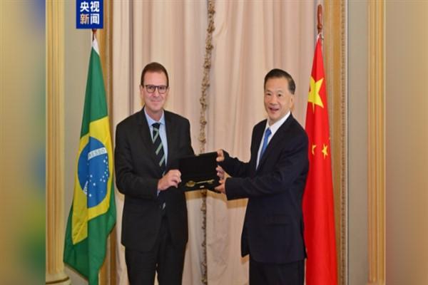 Rio de Janeiro Belediye Başkanı Eduardo Paes, Brezilya’yı ziyaret eden
