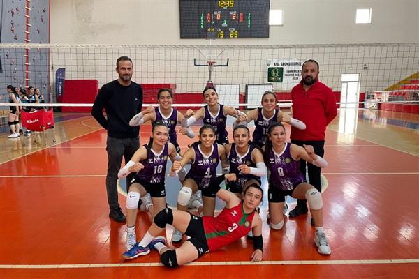 Diyarbakır Büyükşehir Belediyespor (DBB) Genç Kadınlar Voleybol Takımı, grubunun son