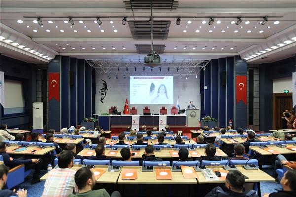 Kayseri Büyükşehir Belediyesi tarafından birimlerinde çalışan personele yönelik ‘boyun ve