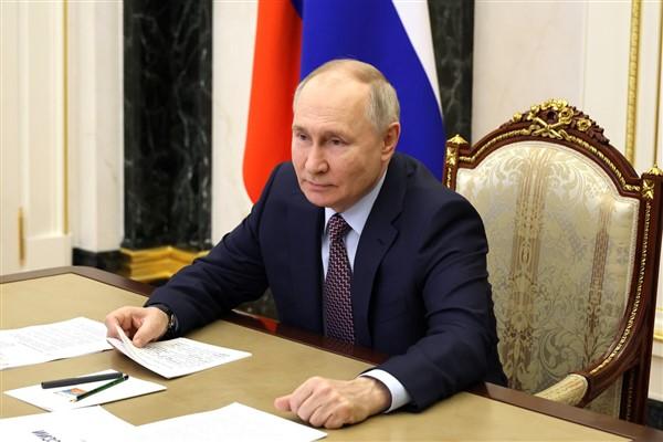 Moskova, 14 Kasım (Hibya) - Rusya Devlet Başkanı Vladimir Putin,