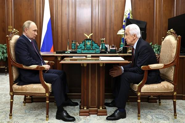 Moskova, 13 Kasım (Hibya) - Kremlin, Rusya Devlet Başkanı Vladimir
