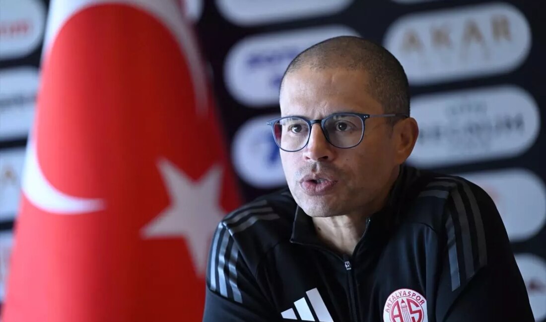 Alex de Souza, istifa düşüncesinin olmadığını vurgularken, savunma güçlendirmesi ve