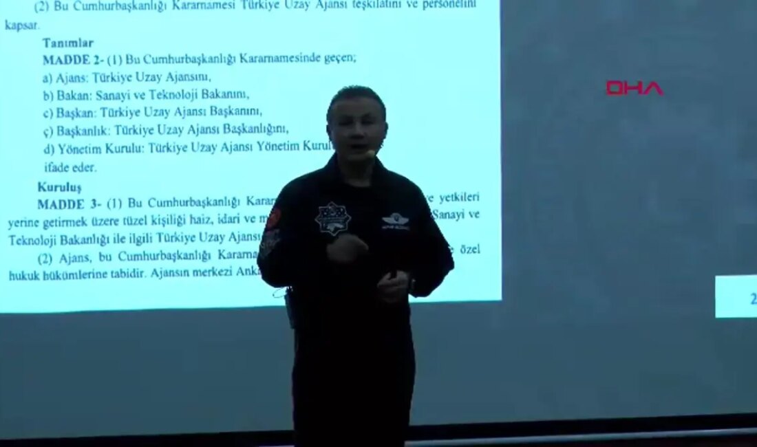 Alper Gezeravcı, Türk Hava Kurumu Üniversitesi'nde uzay çalışmaları üzerine ilham
