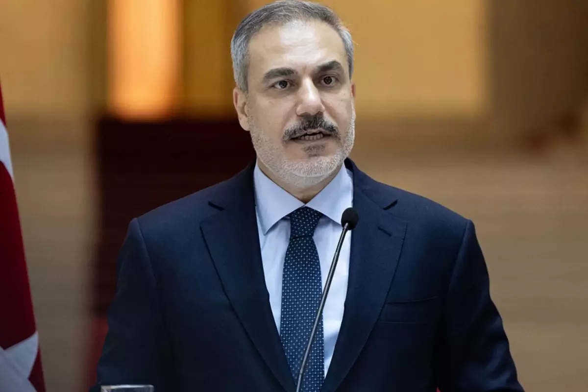 Suriye'nin başkenti Şam'a kritik bir ziyaret gerçekleştiren Dışişleri Bakanı Hakan