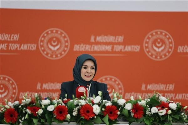 Aile ve Sosyal Hizmetler Bakanı Mahinur Özdemir Göktaş, Trabzon Valiliğine