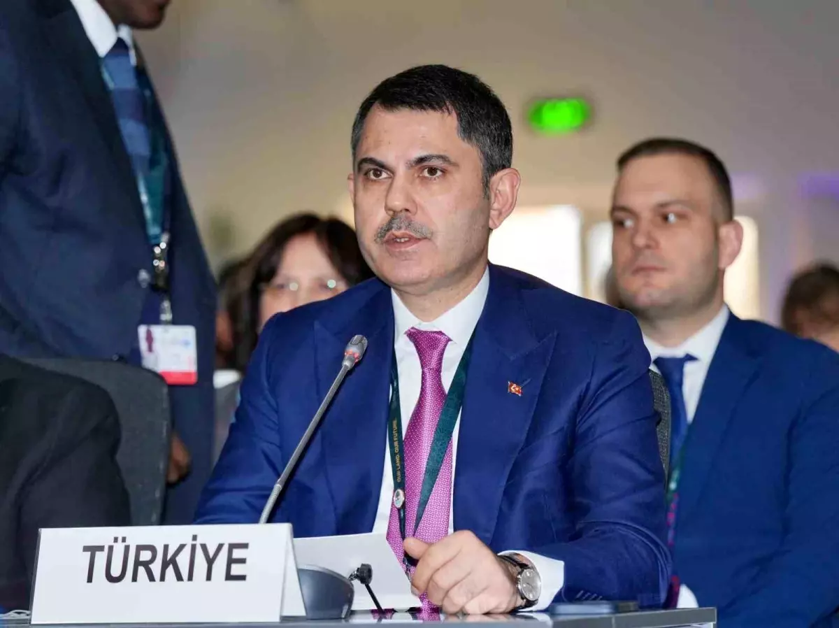 Türkiye, kuraklık ve çölleşmeyle mücadelede aktif rol alıyor. Bakan Kurum,