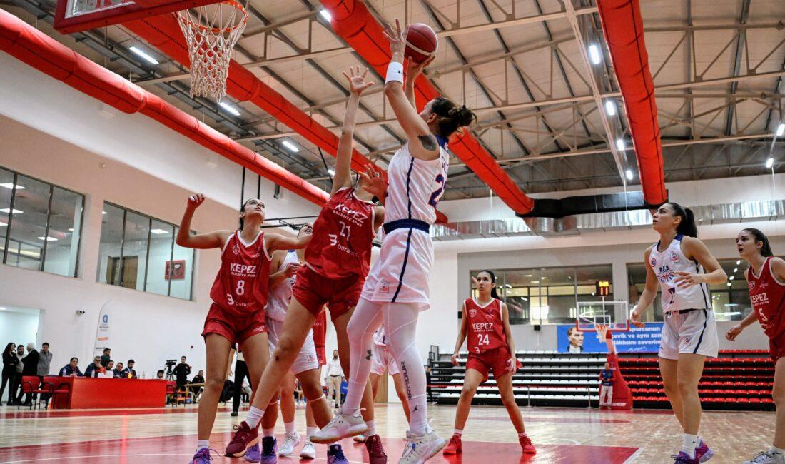 Antalya Büyükşehir Belediyesi’nin, tamamlayıp hizmete açtığı Sedir Spor Kompleksi, başta