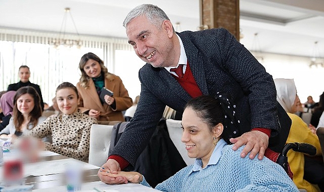3 Aralık Dünya Engelliler Günü kapsamında, Bergama Belediyesi Kleopatra Güzellik