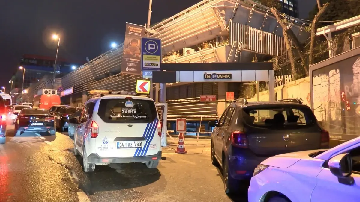 Beyoğlu'ndaki Tepebaşı Otoparkı kapatıldı ve tadilat süreci başladı. Kullanıcılar için
