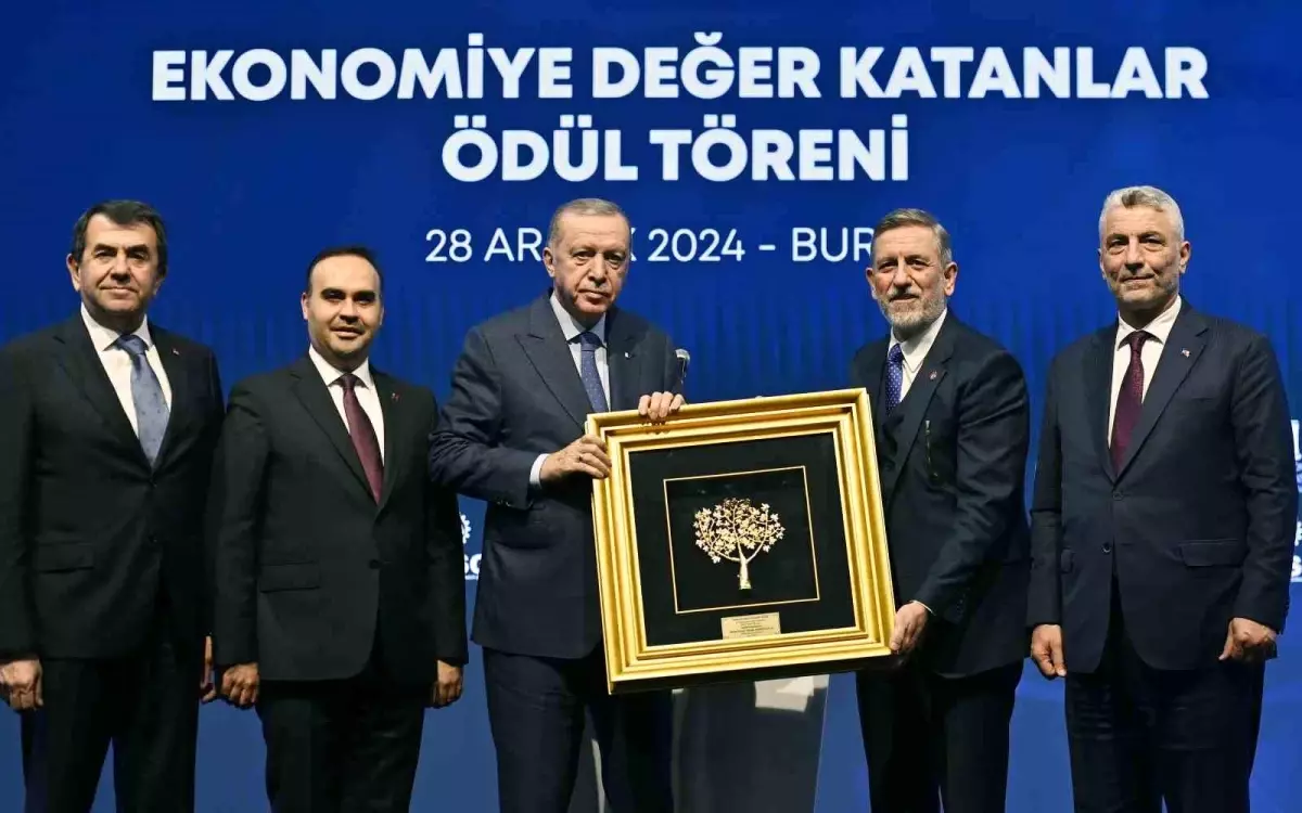 Bursa Ticaret ve Sanayi Odası'nın düzenlediği 49. Ekonomiye Değer Katanlar