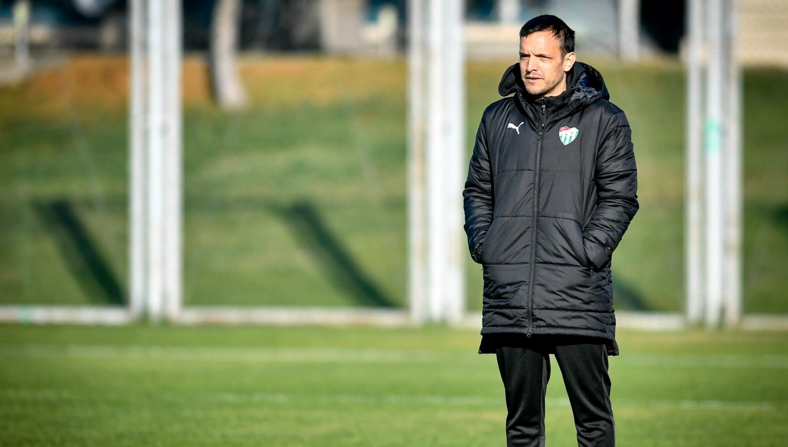 Bursaspor, teknik direktör Pablo Batalla ile yollarını ayırma kararı aldı.