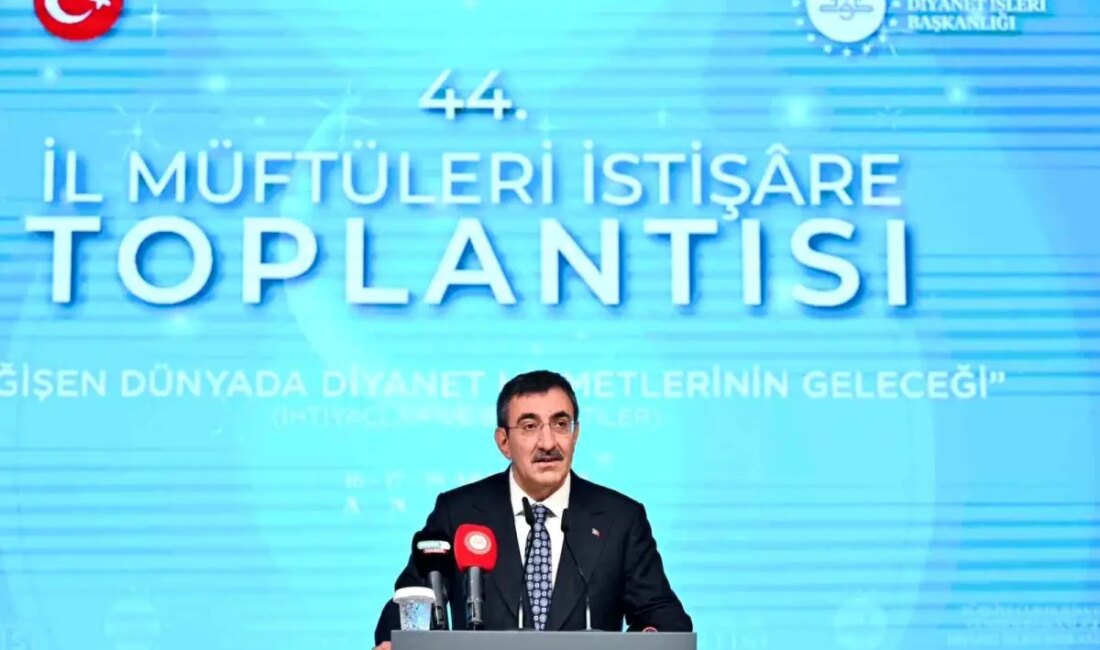 Cumhurbaşkanı Yardımcısı Cevdet Yılmaz, Diyanet İstişare Toplantısında önemli açıklamalarda bulundu.