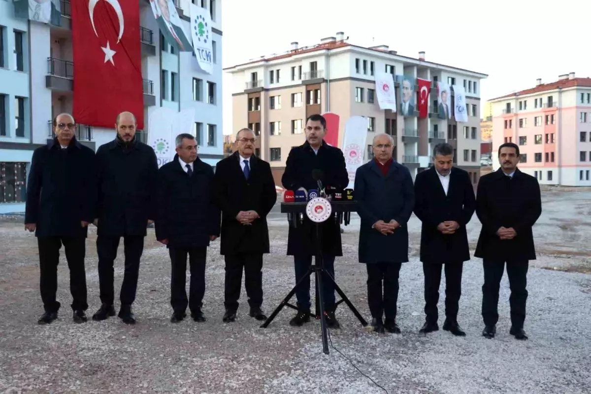 Depremzede kardeşlerimize umut olma vurgusu ve inşaat çalışmaları hakkında bilgilendirici