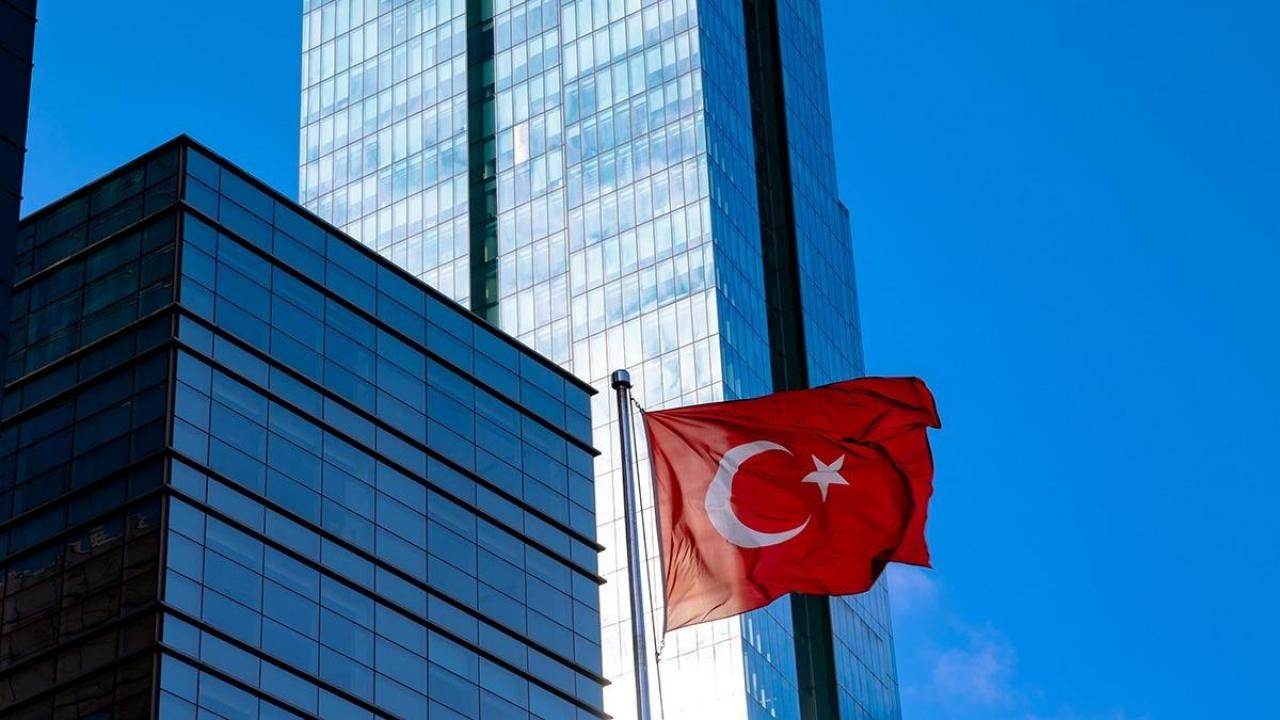 Birleşik Krallık'ın ihracat finansman kuruluşu UKEF, projelere desteğini sürdürüyor. UKEF