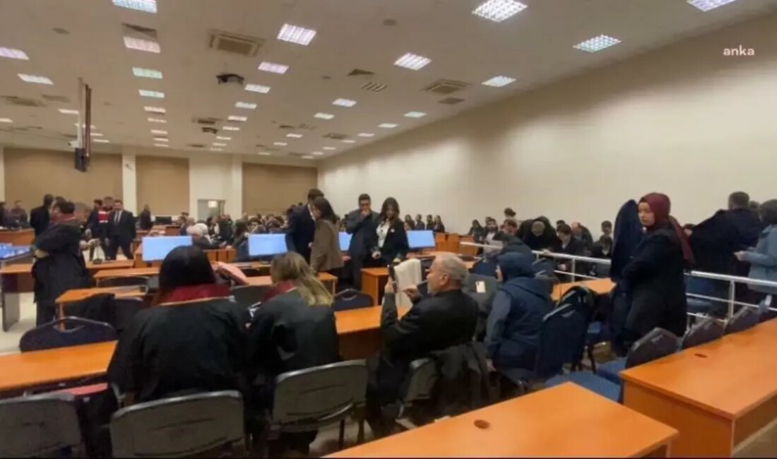 Diyarbakır'da Narin Güran cinayeti davasının ikinci duruşmasında gergin anlar yaşandı.