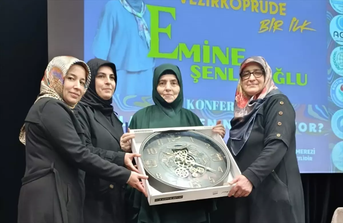 Emine Şenlikoğlu, Vezirköprü’de düzenlenen konferansta katılımcılara ilham verici sözleriyle hitap