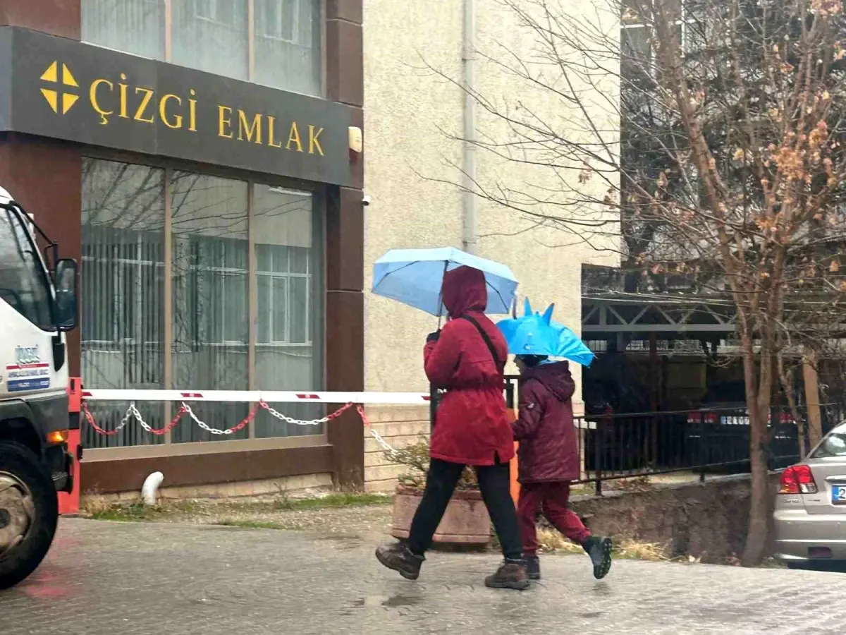 Eskişehir'de beklenen sağanak yağışlar nedeniyle vatandaşların dikkatli olması gerekiyor. Su