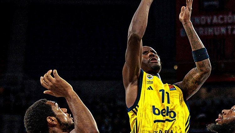 Fenerbahçe Beko'nun Paris'te gerçekleştireceği basketbol maçı ertelendi. Bu gelişmenin arka