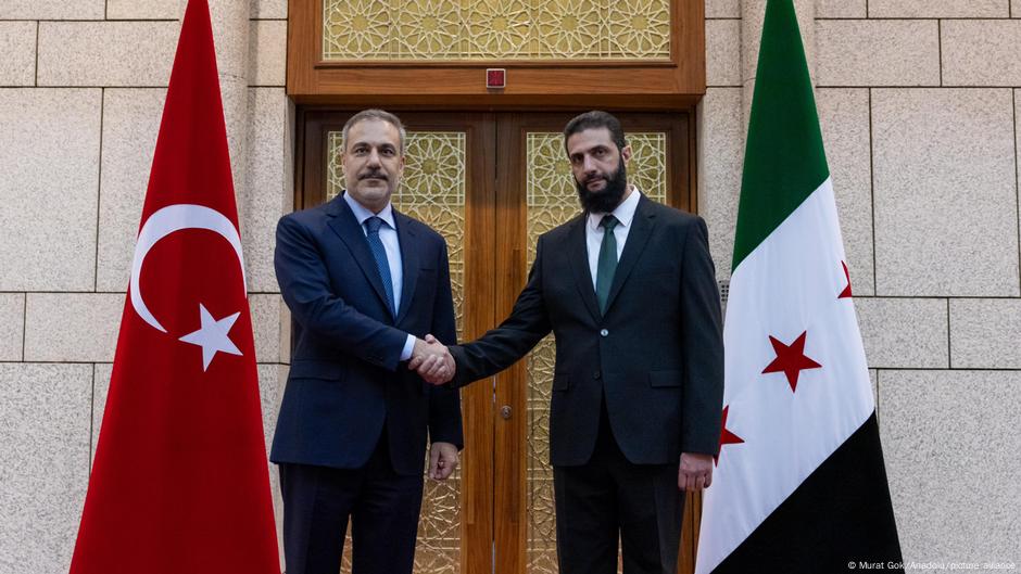 Suriye'nin başkenti Şam'da, ülkenin fiili lideri Ahmed eş-Şara ile görüşen