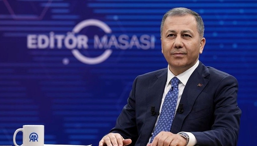 İçişleri Bakanı Ali Yerlikaya'nın Suriyeli göçmenler konusundaki son açıklamaları, Türkiye'deki