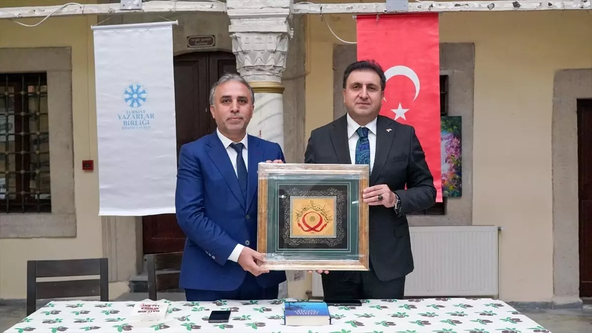İstanbul İl Milli Eğitim Müdürü Yentür'ün Türkiye Yazarlar Birliği'ni (TYB)