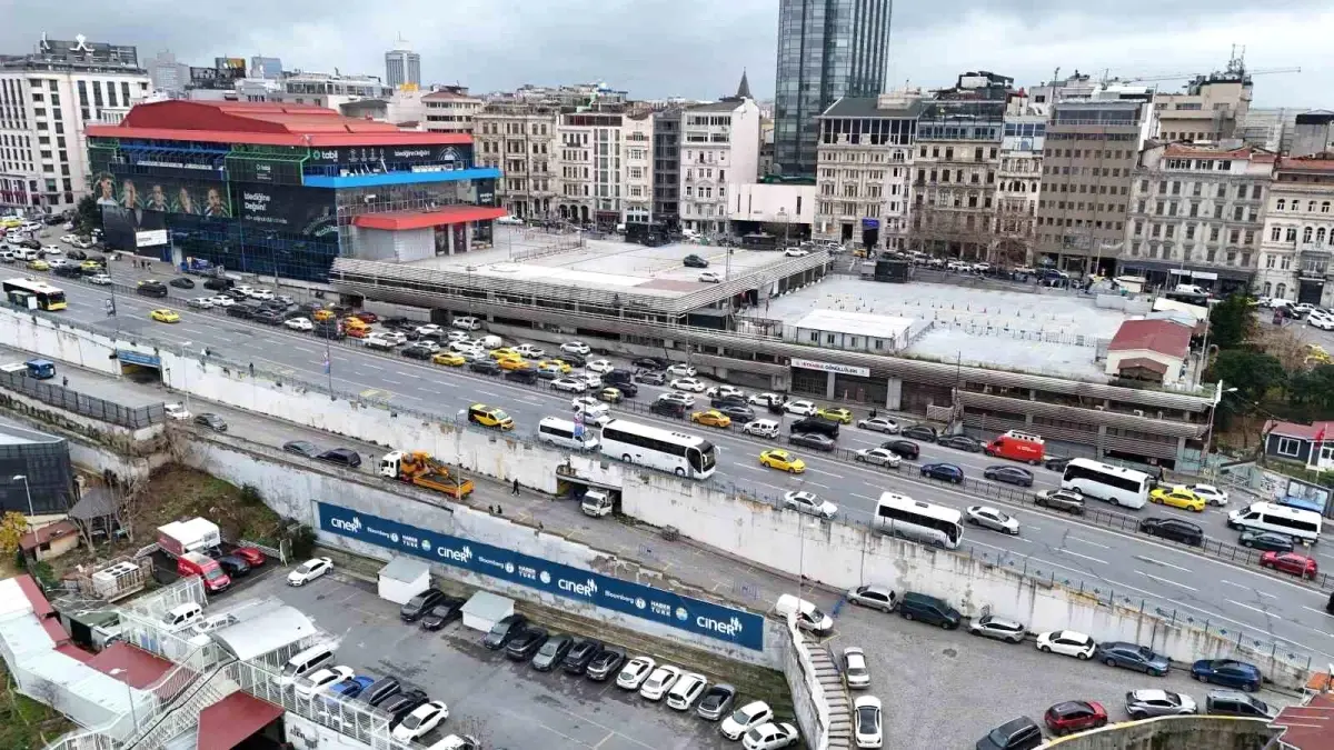 İstanbul'daki İSPARK otoparkı, güvenlik nedeniyle boşaltıldı. Olayın detayları ve alınan