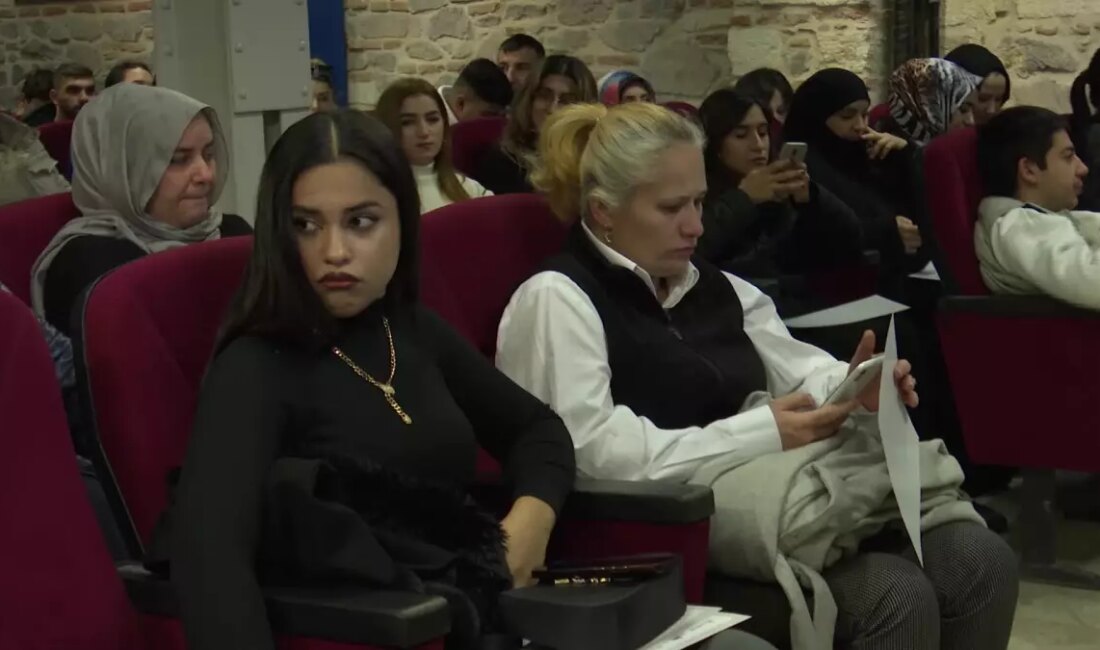 İzmir Büyükşehir Belediyesi, Roman gençlerine yönelik istihdam desteği sunarak toplumsal