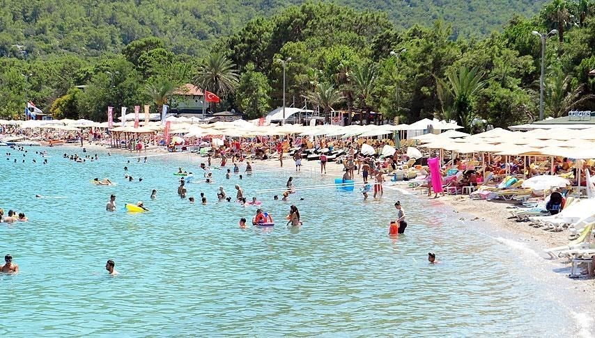 Kemer Turizm Platformu Toplantısı, turizm sektöründeki paydaşları bir araya getirerek,