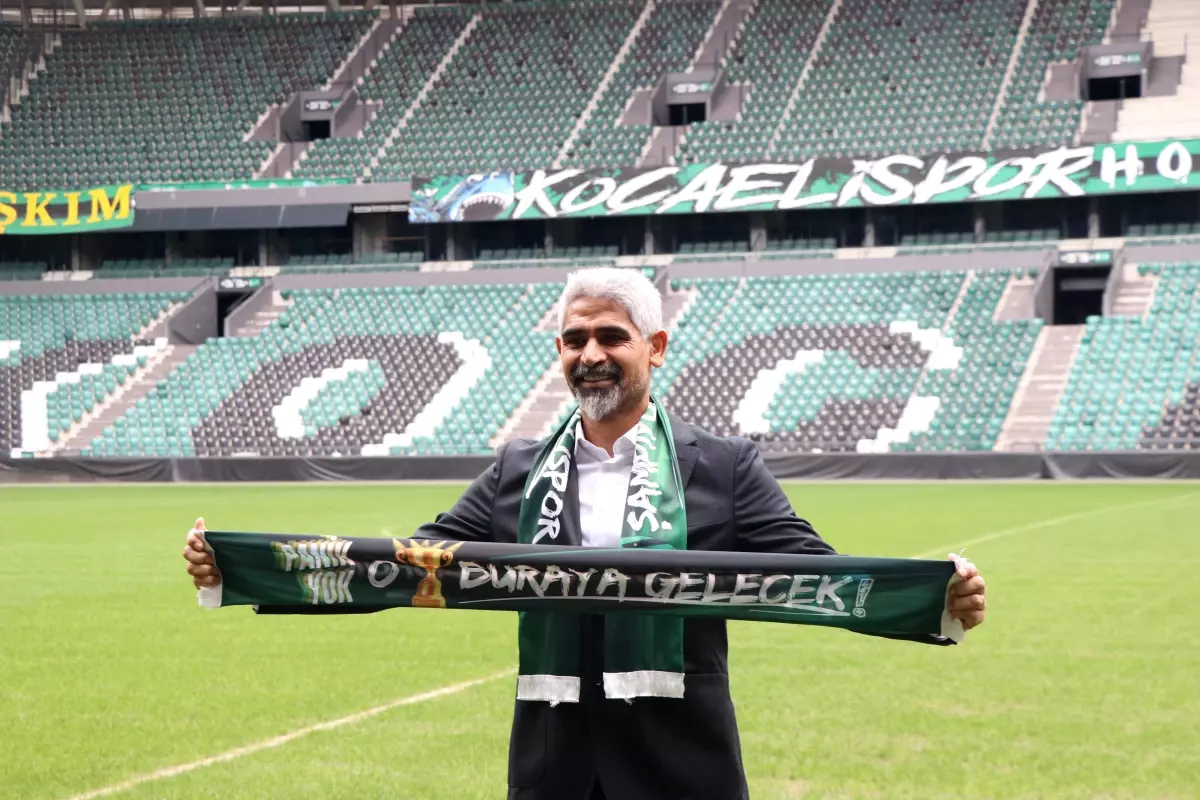 Kocaelispor'un yeni teknik direktörü İsmet Taşdemir'in imza töreni, takımın geleceği