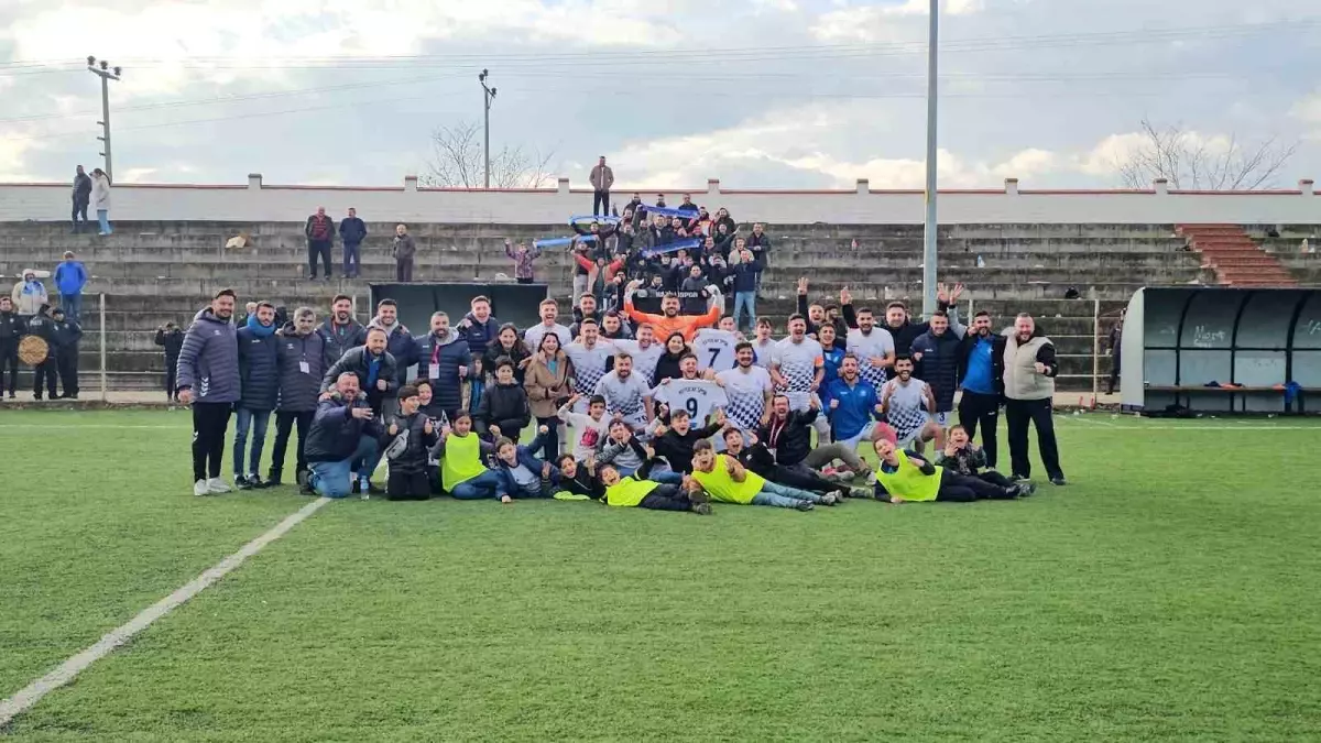 Kuyucakspor, Sarayköyspor'u 3-1 yenerek play-off iddiasını sürdürdü. Maçta sergilenen etkileyici