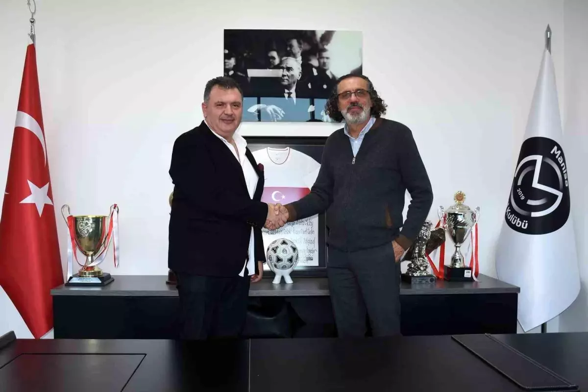 Manisa FK ve Manisaspor arasındaki tarihi değişimi keşfedin. İki kulübün