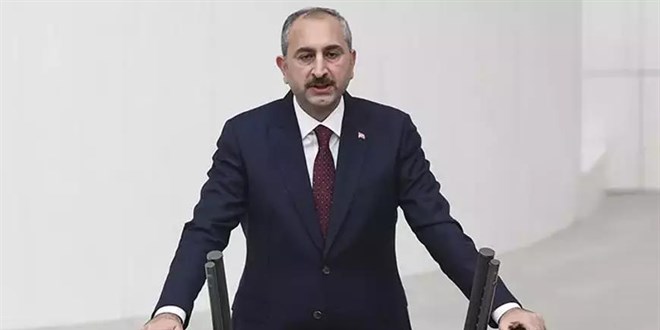 Meclis'te bütçe görüşmeleri ve kumpas tartışmaları üzerine derinlemesine bir analiz.