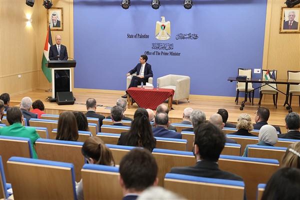 Ramallah, 16 Aralık (Hibya) - Filistin Başbakanı ve Dışişleri Bakanı