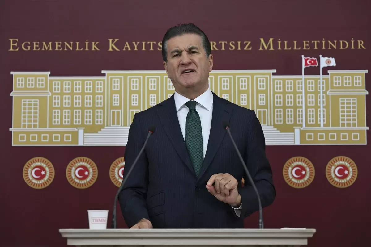 Mustafa Sarıgül, 2025 yılı bütçesini eleştirerek, ekonomik politikaları ve bütçe