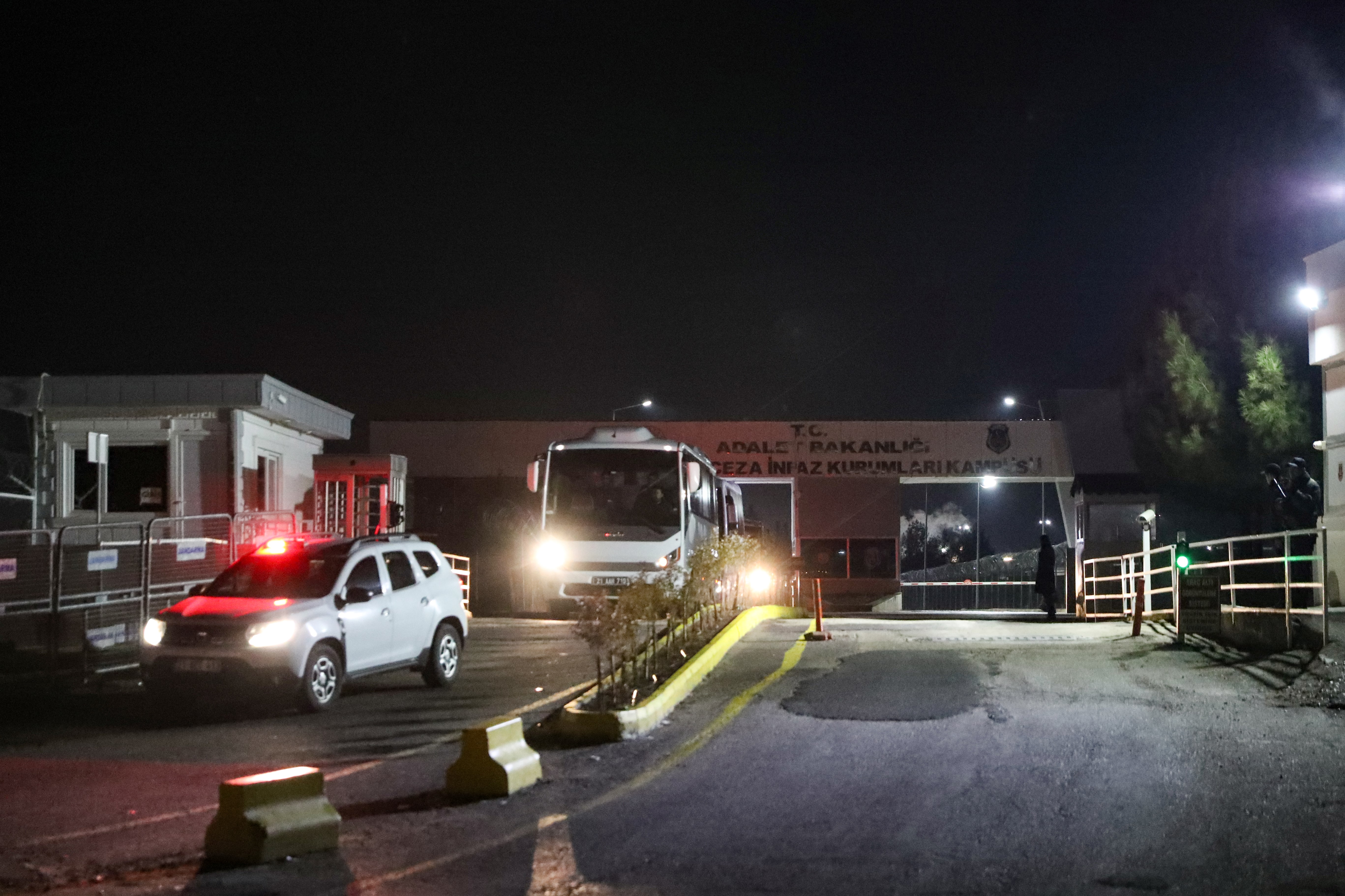 16.00 - SAVCI MÜTALAASINI AÇIKLADI: İŞTİRAK HALİNDE ÖLDÜRDÜLER