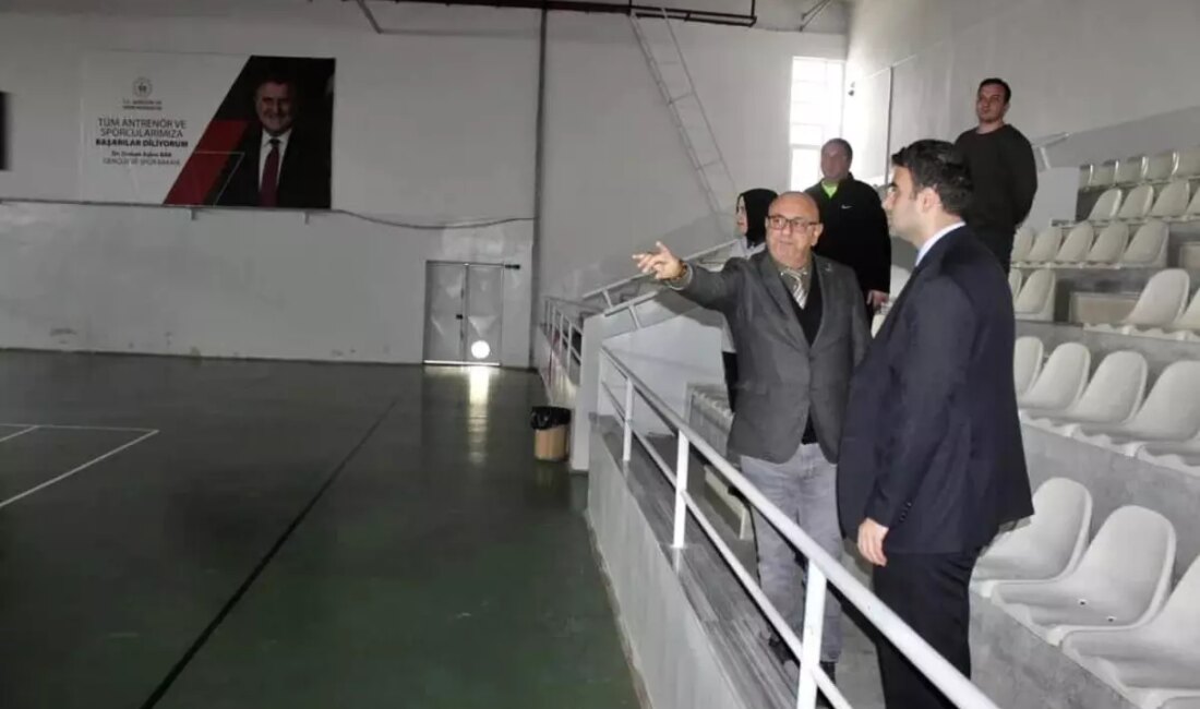 Osmaneli Kaymakamı Abdüssamed Kılıç, Gençlik ve Spor Müdürlüğü'nü ziyaret ederek