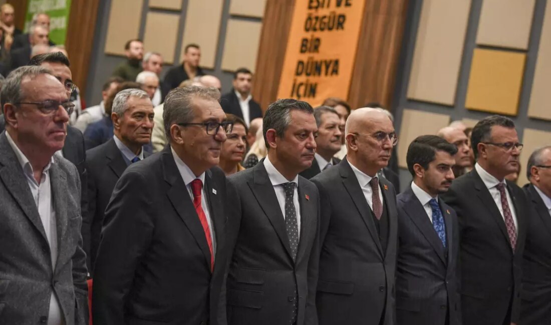 Özgür Özel, haciz uygulamalarına ve anayasa tartışmalarına sert bir tepki
