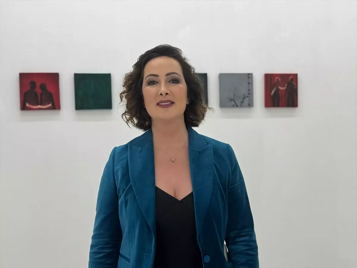 Serina Haratoka'nın 'Rüya Mağaraları' sergisi, hayal gücünün derinliklerine inen bir