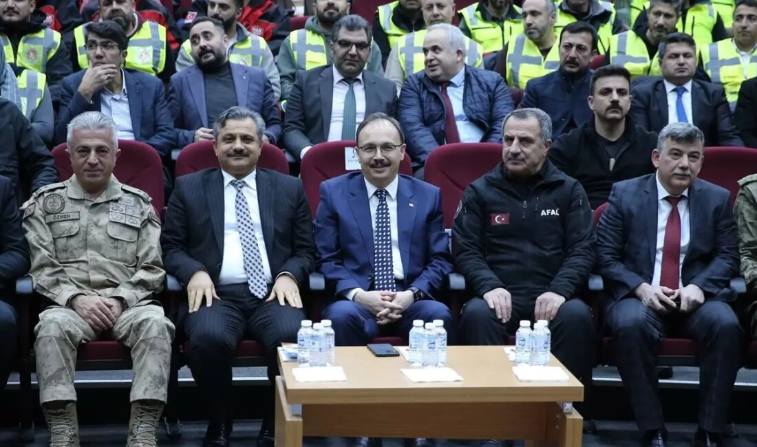 Siirt Valisi Kemal Kızılkaya, afetlerde toplumsal dayanışmayı artırmak için AFAD