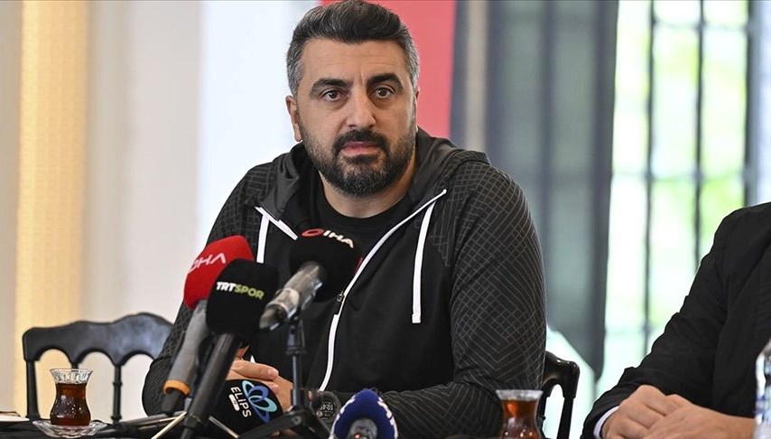 Sinan Kaloğlu, Türk futbolunun parlayan yıldızı. Kariyeri boyunca kazandığı başarılar,