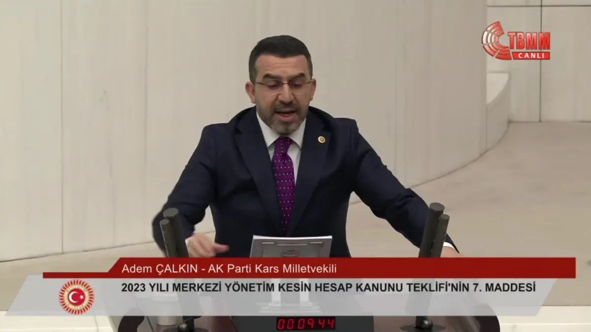 TBMM'de Kürt sorunu üzerine önemli tartışmalar yaşanıyor. Saruhan Oluç ve