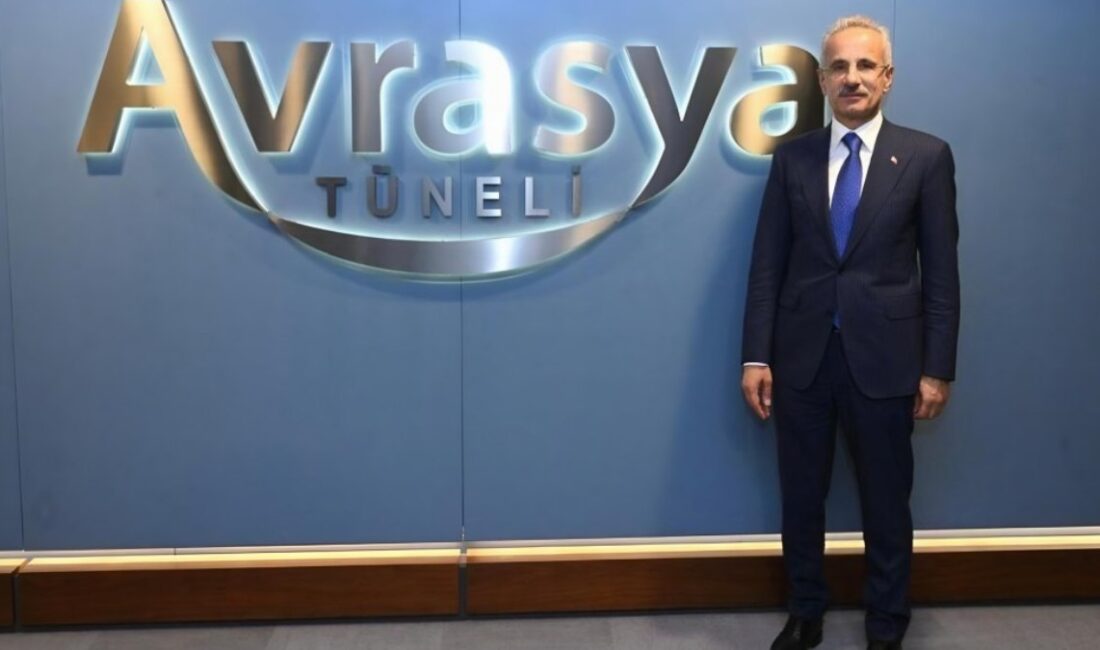 Ulaştırma ve Altyapı Bakanı Abdulkadir Uraloğlu, Avrasya Tüneli’nin 8 yılda