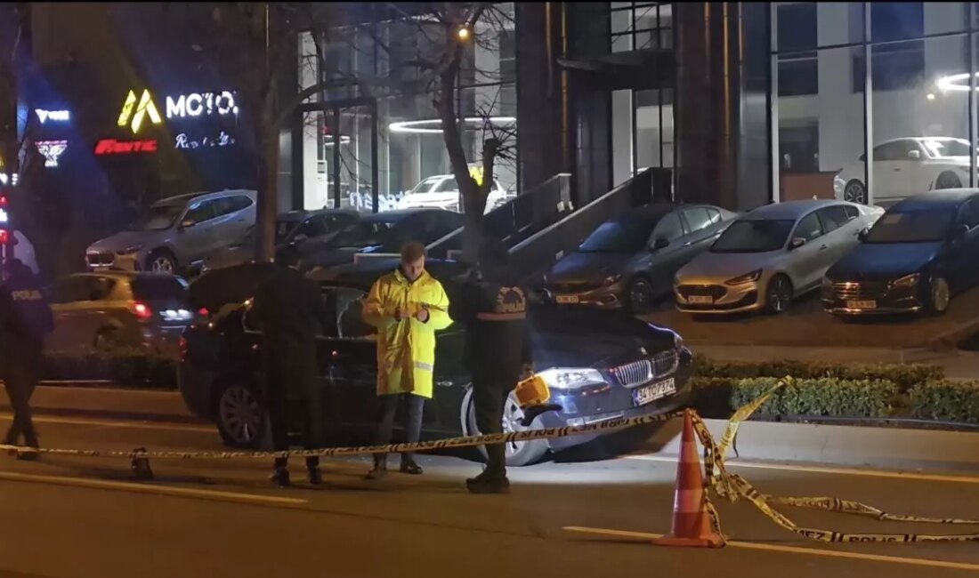 BEYKOZ'da 86 yaşındaki ünlü mimar Turgut Toydemir, trafikte aracıyla seyir