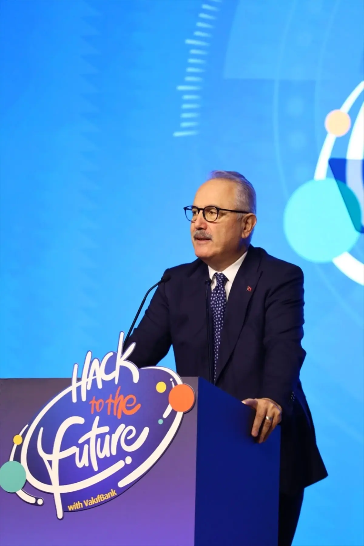 VakıfBank'ın Hack to the Future Hackathonu, yenilikçi projeleri desteklemek ve