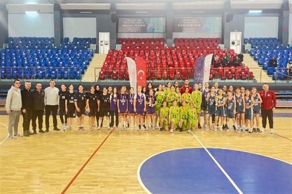 Düzce, 17 Aralık (Hibya) - U14 Kızlar Yerel Lig Basketbol