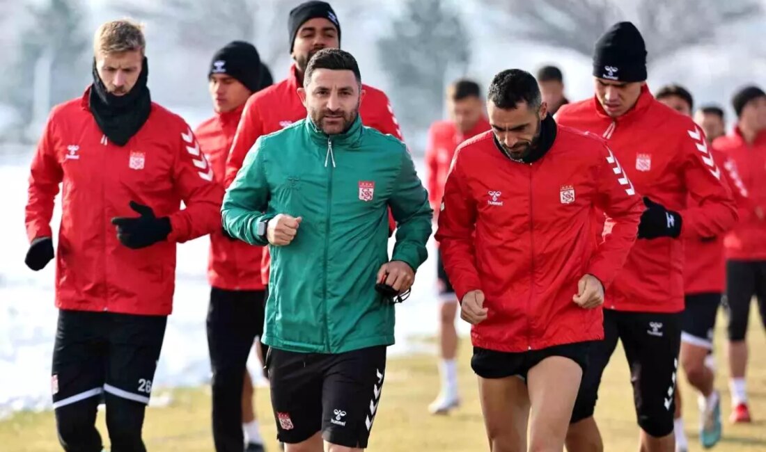 Ziraat Türkiye Kupası'nda Sivasspor'un Ankara Keçiörengücü ile yaptığı mücadele, futbolseverler