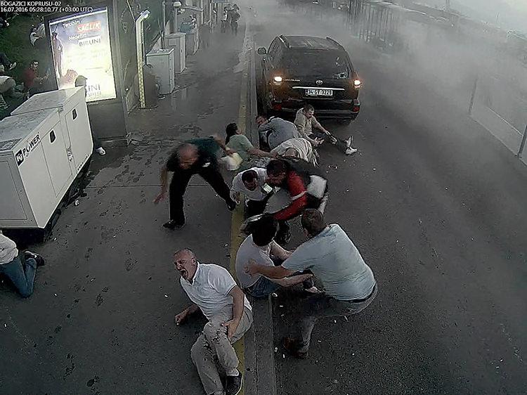 15 Temmuz Darbe Girişimi: Unutulmaz Anlar ve Direniş
