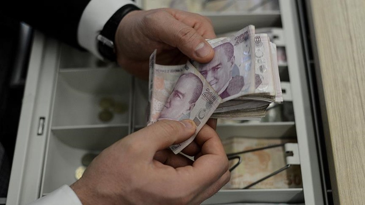 2024 yılı emekli aylıklarında yaşanacak önemli artışları keşfedin. Emeklilerin alacağı