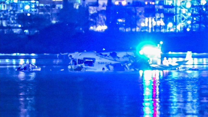 ABD'de Uçak ve Askeri Helikopter Çarpışması