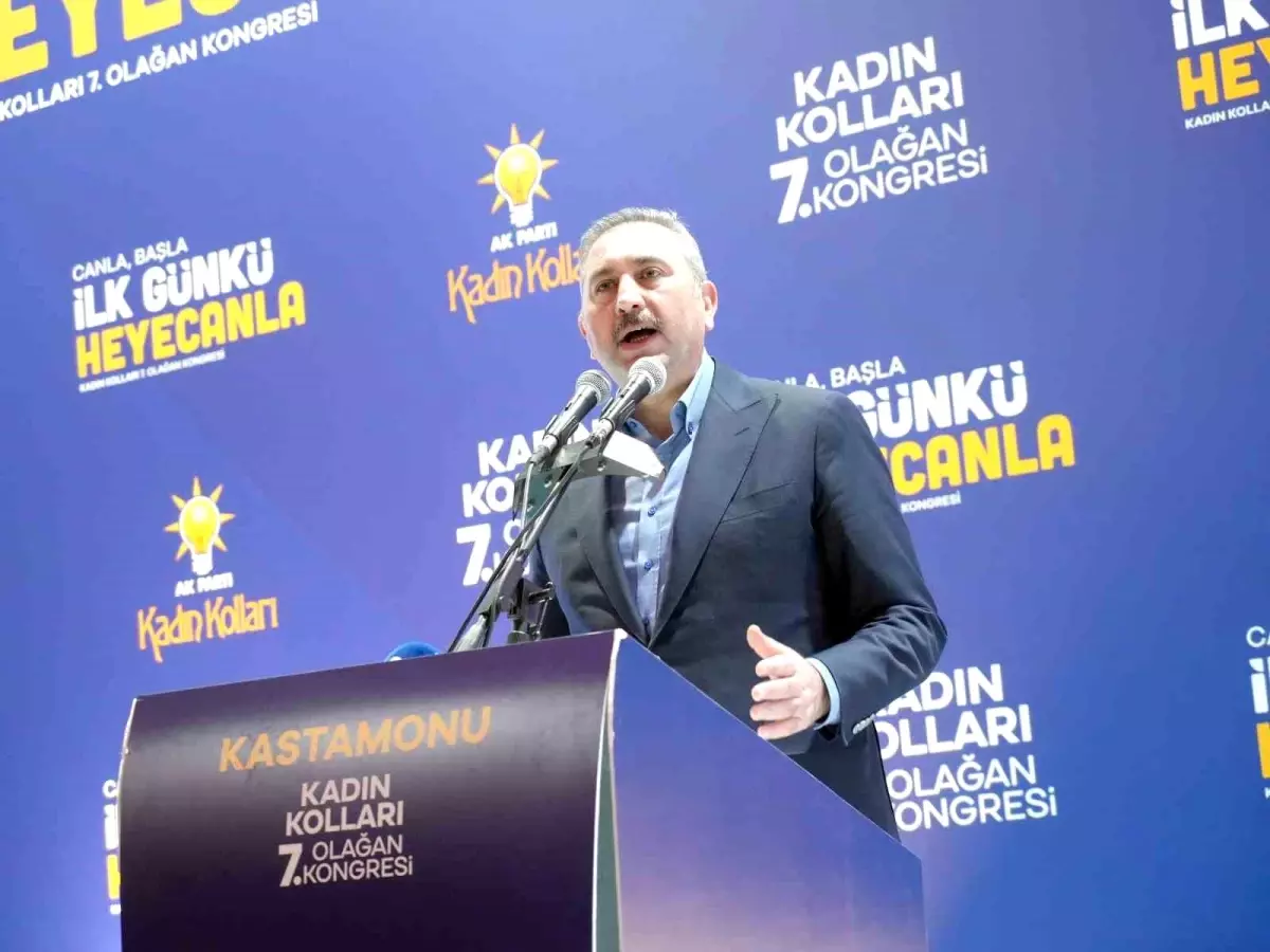 Abdulhamit Gül, CHP'ye yönelik sert eleştirilerde bulunarak, kadınların toplumdaki güçlerini